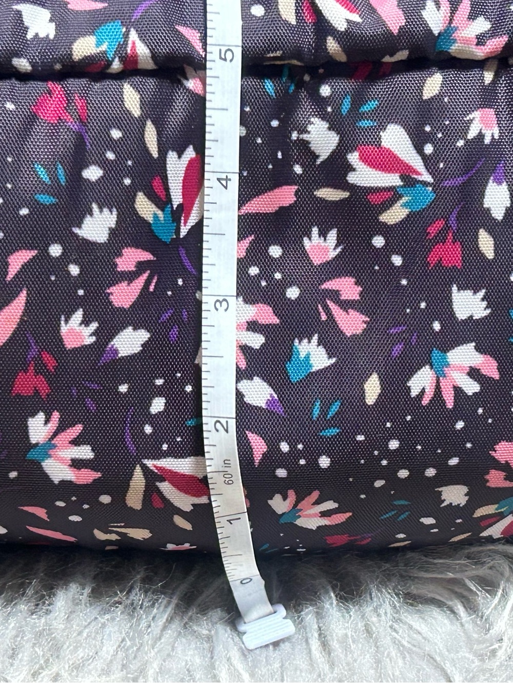 Kipling Lizabeth Crossbody Laptop Bag in Floral Gardenia - Picture 4 of 11